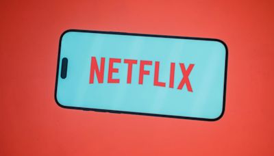 No Internet Connection? Here's How You Can Still Watch Netflix Movies and Shows