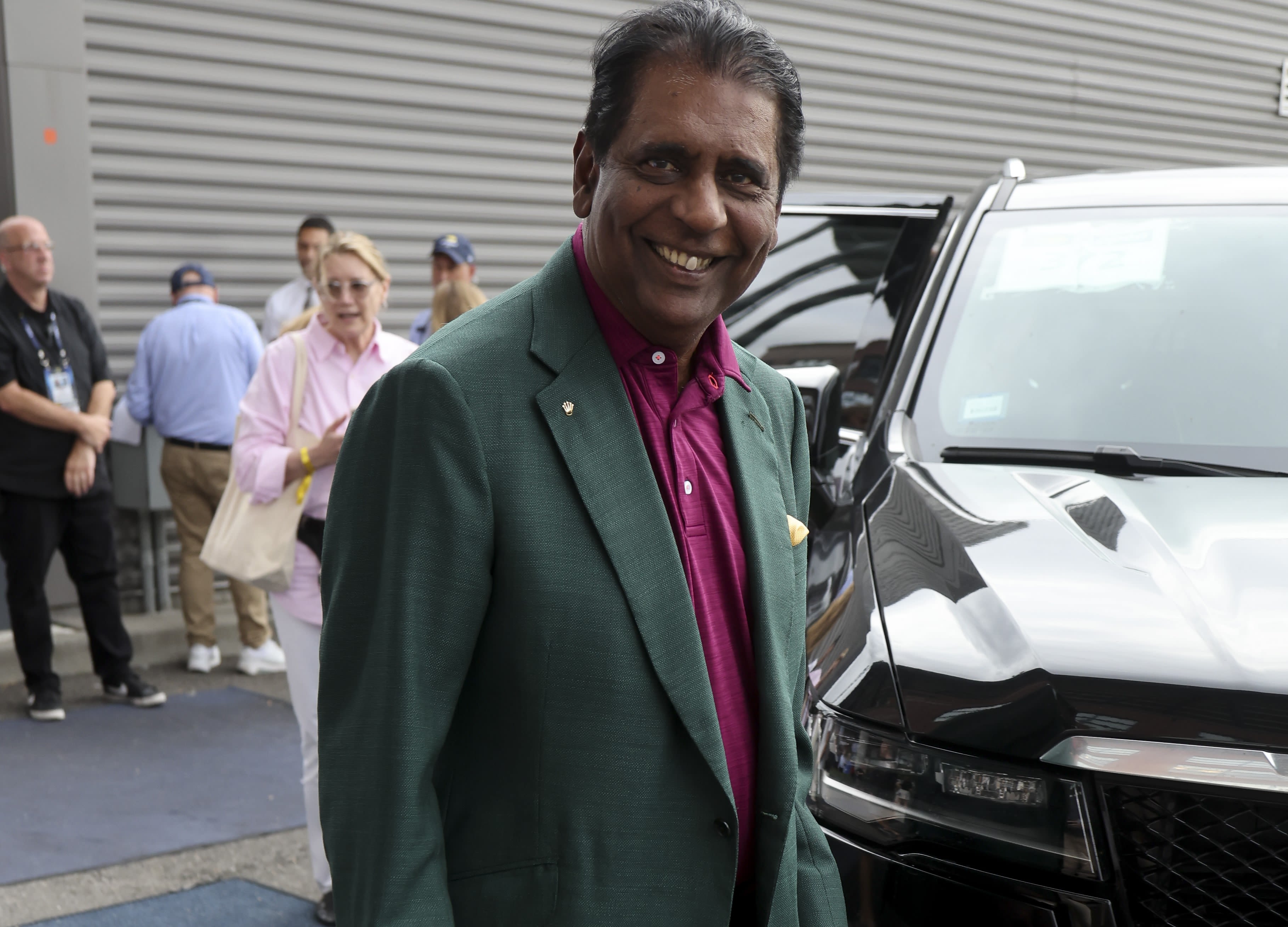 2024 International Tennis Hall of Fame inductee Vijay Amritraj is making tennis communal | Tennis.com