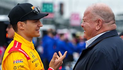 Chip Ganassi holds court at IndyCar season finale