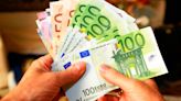 Reportan que bancos ofrecen euros ante falta de dólares con comisiones del 25%