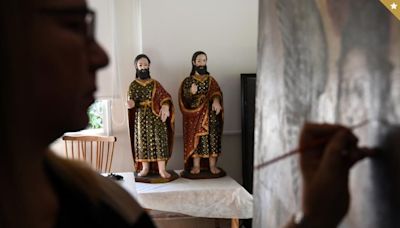 De madera o en un cuadro, los protectores de la ciudad recuperan el antiguo brillo