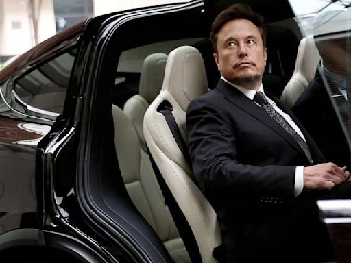 Elon Musk launches poll asking if Tesla should invest $5 billion in xAI