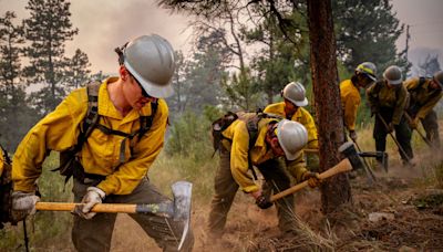 Live updates: Alexander Mountain Fire voluntary evacuations lifted on far east side