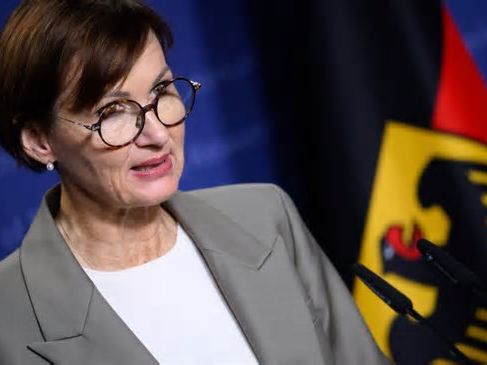 Bundesbildungsministerin Stark-Watzinger: Krisen-Vorschlag stößt auf Kritik