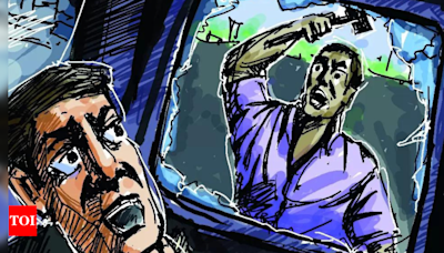 Rs 1 crore cash, 350kg silver robbed from Tamil Nadu gold merchant - Times of India