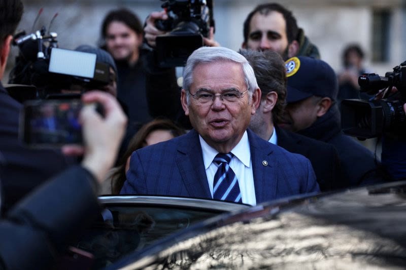 Ex-New Jersey prosecutor takes stand at US Senator Menendez's corruption trial