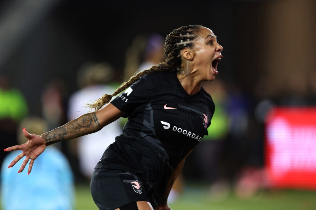 Sydney Leroux’s late goal helps Angel City FC end winless drought