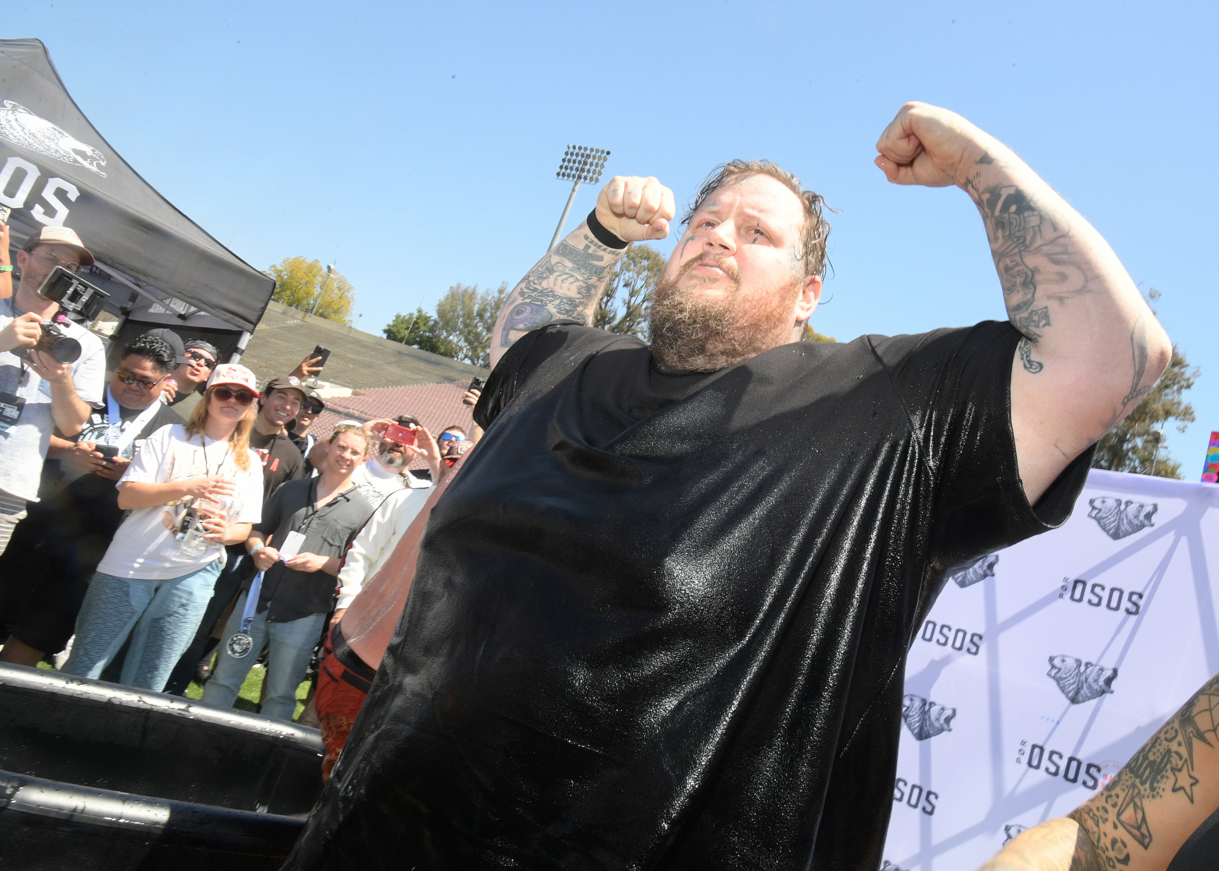 Jelly Roll Reveals He’s Training to Run a Half Marathon Amid 70-Lb. Weight Loss Journey