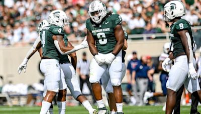 Former Michigan State DL Simeon Barrow Commits to Miami (FL)