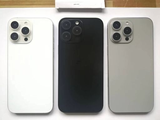 iPhone16 | Pro 機種白鈦、黑鈦、原色鈦三色諜照亮相，黑鈦似乎顏色深不少