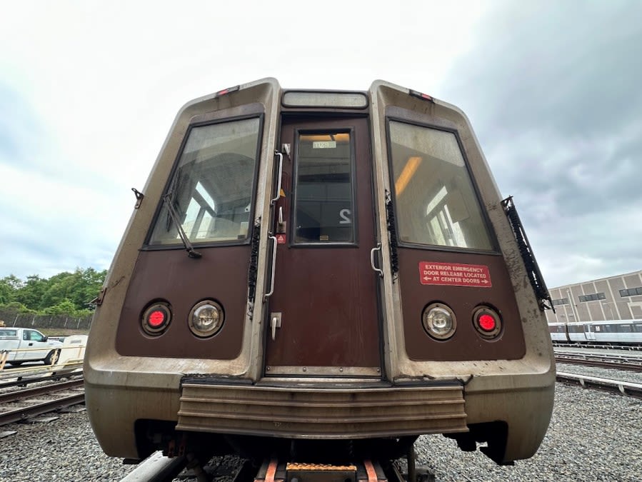 Metro says farewell to 2000-series fleet after 40 years of service