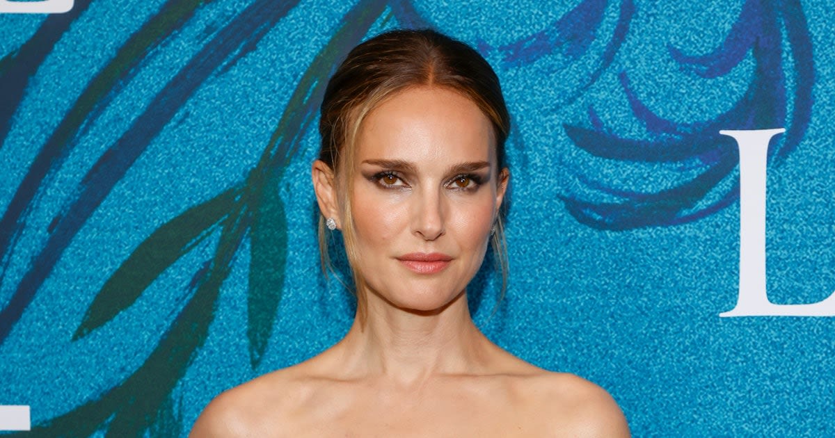 Natalie Portman's LBD Does Naked Dressing With A 'Black Swan' Touch