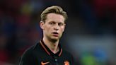 Gary Neville tells Man United target Frenkie de Jong to consider suing Barcelona over salary claims