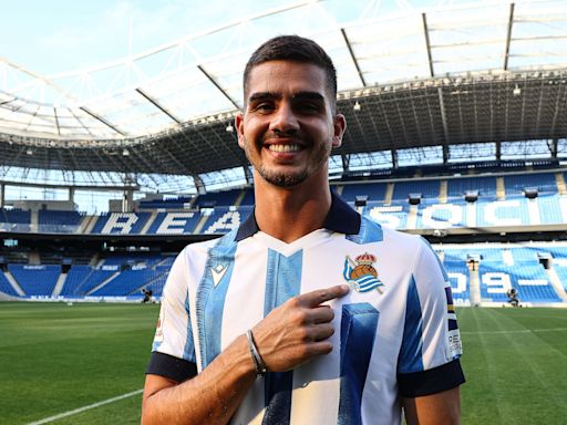 André Silva: “Me gustaría quedarme en la Real, pero jugar es lo más importante...”