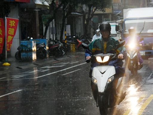 天氣預報／母親節全台變天！颱風生成機率曝光 周日、周一雨最大