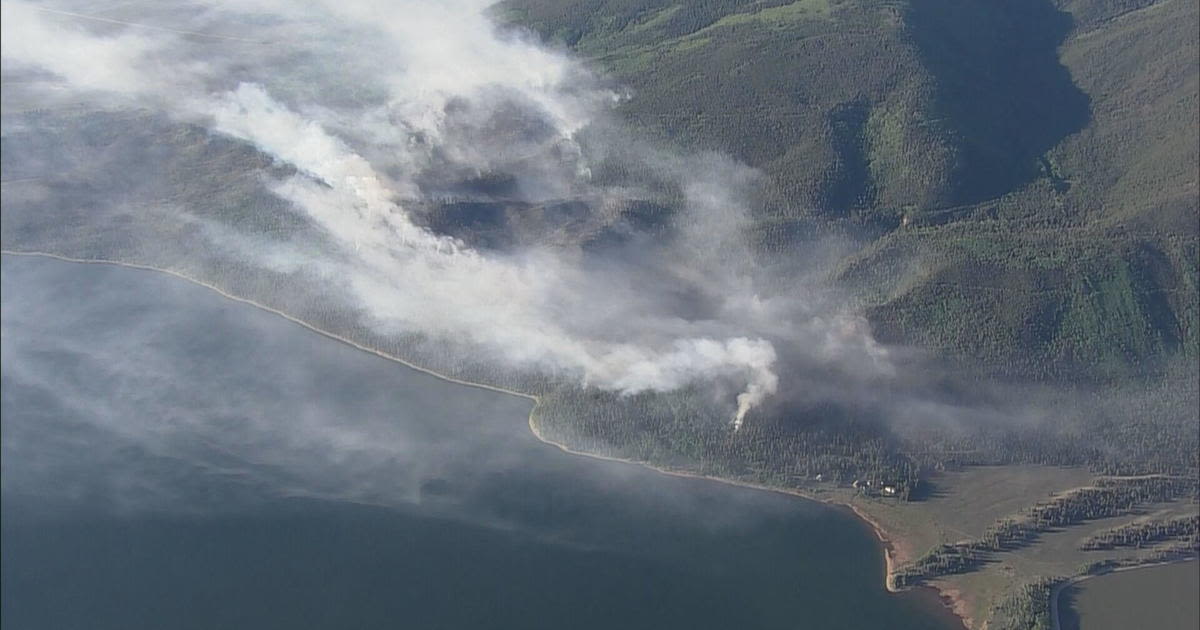 Abandoned campfire determined as cause for 440+ acre Colorado wildfire; some evacuations in place in Lake County