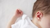 Garota britânica que nasceu surda passa a escutar após tratamento com nova terapia genética