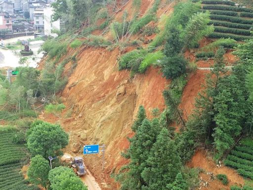 El desprendimiento de tierra del sábado en el suroeste de China deja ya ocho muertos y 30 desaparecidos