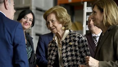 Fotos de la visita de la reina Sofía al Banco de Alimentos de Huesca