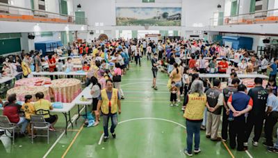 鹿草鄉中秋博餅活動重磅回歸 民眾歡樂擲骰拿月餅