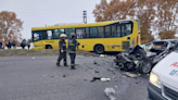 Otro accidente en ruta: un auto chocó frente a un colectivo y murió el conductor del coche