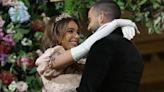 La falsa boda de Nico Occhiato y Flor Jazmín Peña: los mejores looks “de época” de una noche de gala en el Teatro Colón
