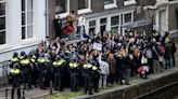 Manifestação pró-palestinos termina com 32 detidos na Universidade de Amsterdã | Mundo e Ciência | O Dia