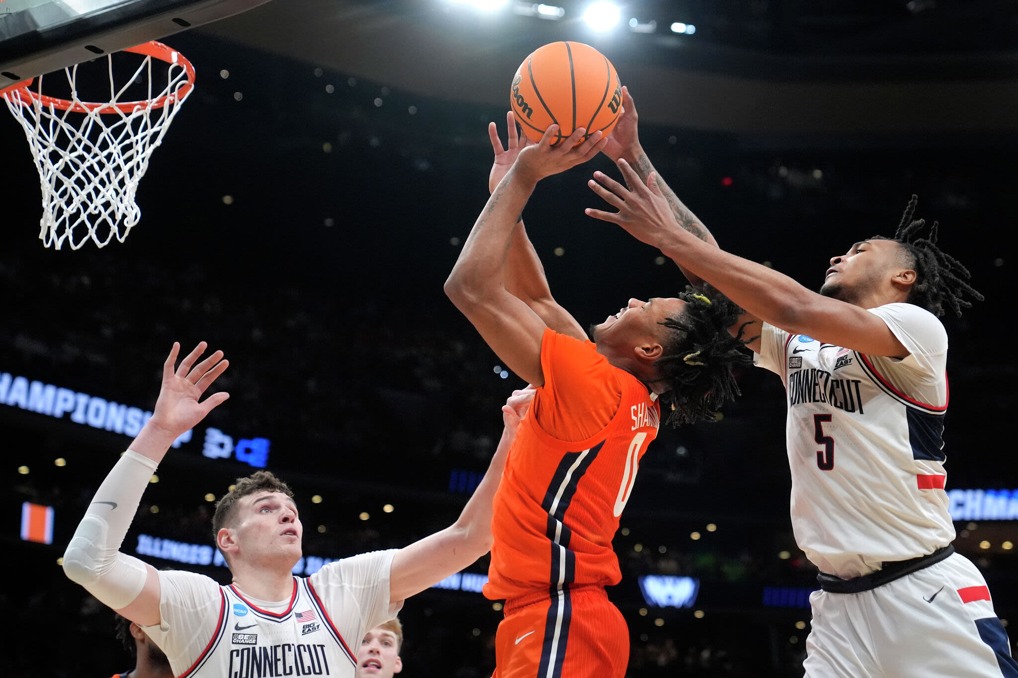 What are the NBA Draft betting odds on UConn's Donovan Clingan and Stephon Castle?