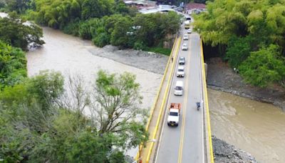 Hacen entrega de puente que beneficiará a poblaciones del Valle del Cauca y el Quindío: conozca los detalles