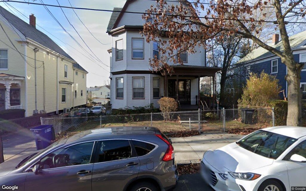 Triplex sells for $1.4 million in Somerville