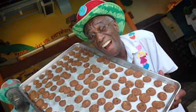 Wally Amos, Famous Amos Cookies Creator, Dead at 88