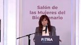 Video: Cristina Fernández aclaró que no es feminista y una mujer le gritó... ¿"cornuda" o "sos igual"?