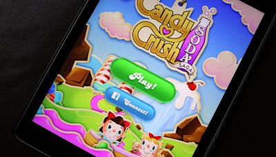 Catholic priest spent $40K of church money on Candy Crush, slot machine apps, police say