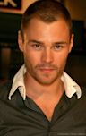 Patrick Flueger