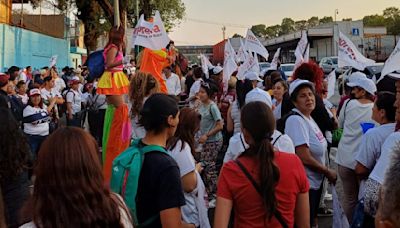 Segundo debate de México: adentro, ataques; afuera, esperanza y festividad