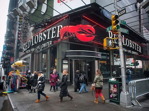 Red Lobster, home of the endless shrimp, mulls bankruptcy after spoiling its customers with all-you-can-eat lobster: report