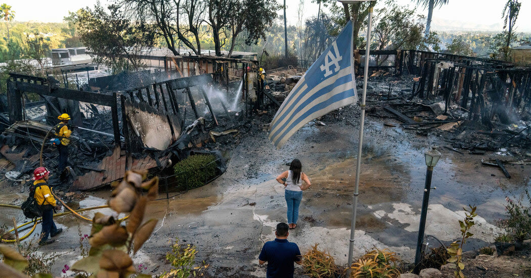 Southern California Fire Destroys Homes and Forces Evacuations