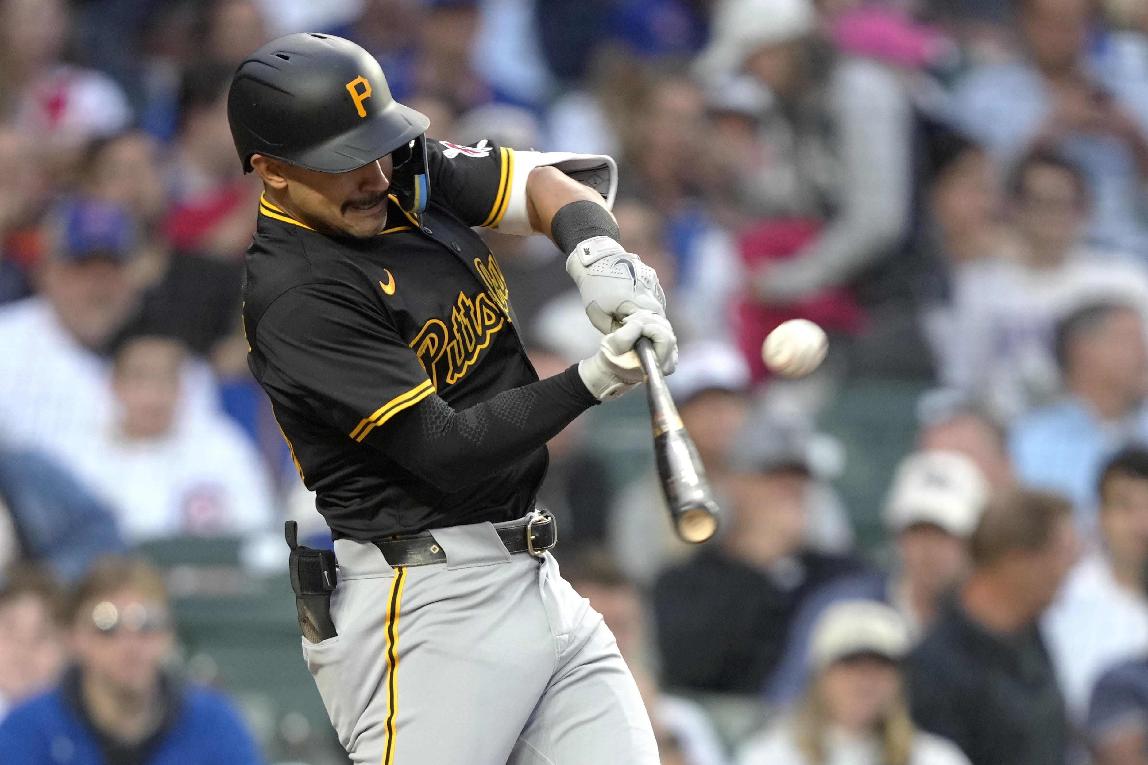 Paul Skenes strikes out 11 in 6 no-hit innings, gets 1st win as the Pirates beat the Cubs 9-3