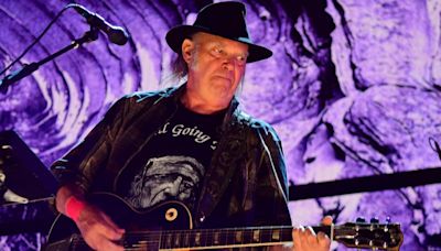 Neil Young Confirms Another Show After Halted Crazy Horse Tour