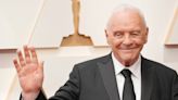 Anthony Hopkins enciende las redes bailando famosa cumbia latina