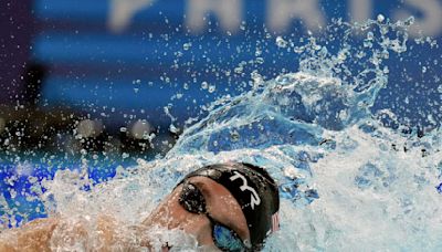 U.S. swimmer Bobby Finke wins Olympic gold, sets record in 1,500-meter freestyle