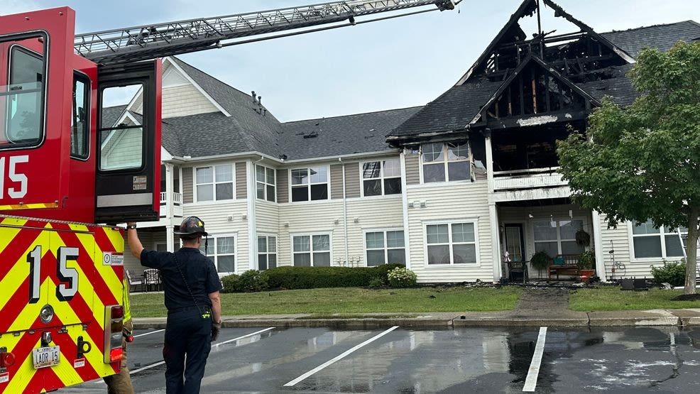 Fire damages apartment building in Canal Winchester