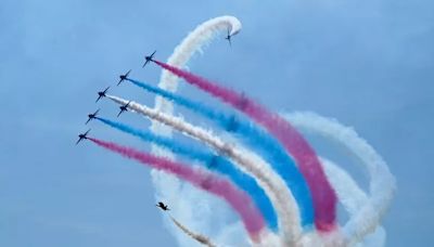 Where to see Red Arrows as they fly over Warwickshire today for Midlands Air Festival