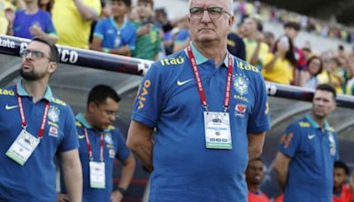 Jornalista cita 'arrependimento' de Dorival em ausência de jogador do Flamengo na Seleção