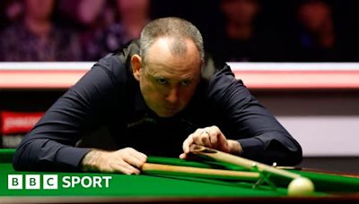 Tour Championship: Mark Williams to face Ronnie O'Sullivan in final after beating Mark Allen