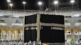 New Kiswa installed at Kaaba in Mecca, Saudi Arabia