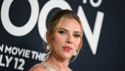 Scarlett Johansson Brings the Picnic to the Carpet in a Beige Gingham Set