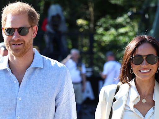 Prince Harry reunites with Meghan Markle as they land in Nigeria