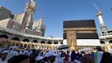 Rey de Arabia Saudí invita a mil familiares de víctimas palestinas a peregrinar a La Meca