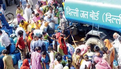Amid water crisis in Delhi, blame on each other's doorsteps - Times of India